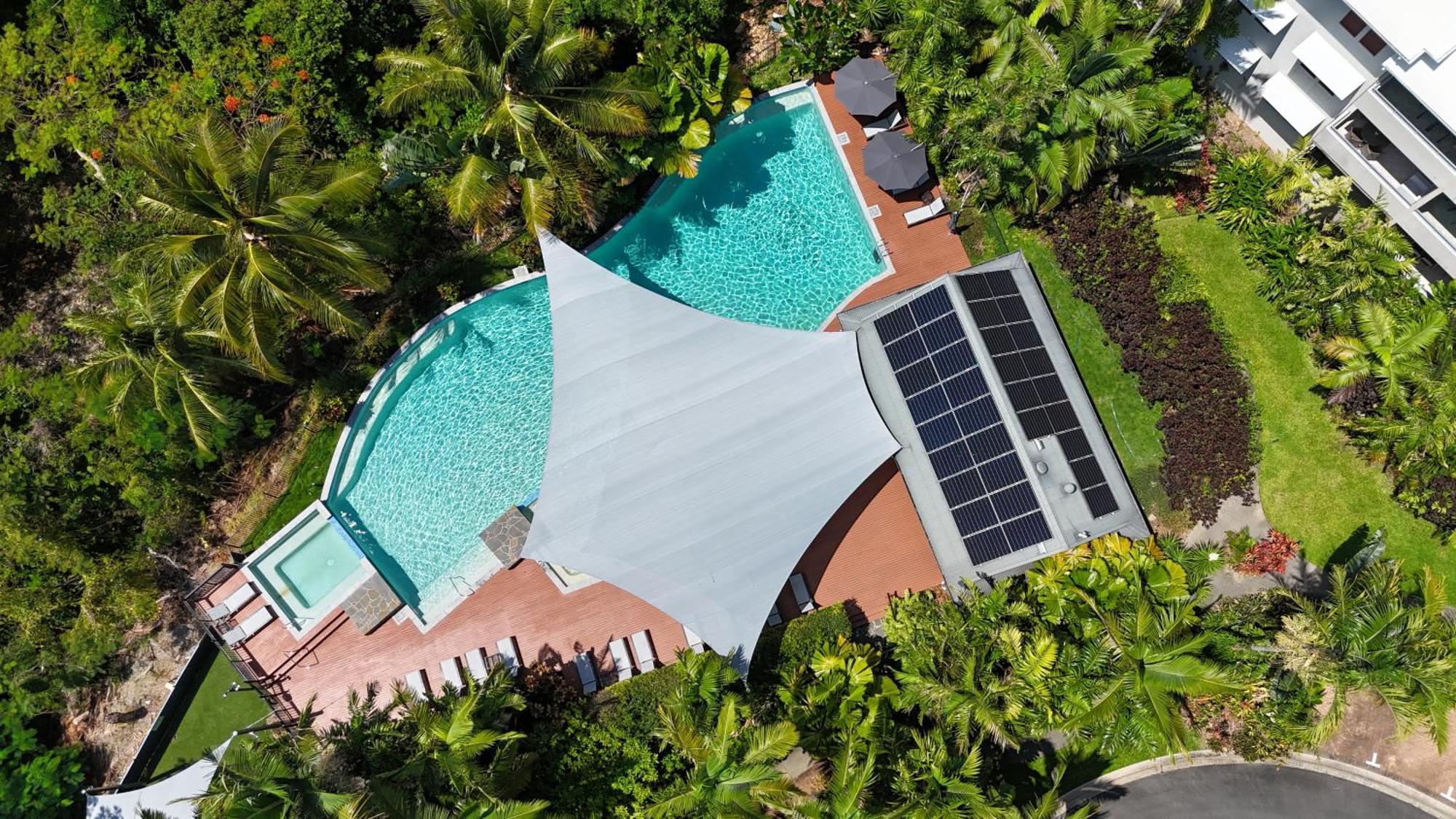 Oasis At Palm Cove Aparthotel Exterior foto