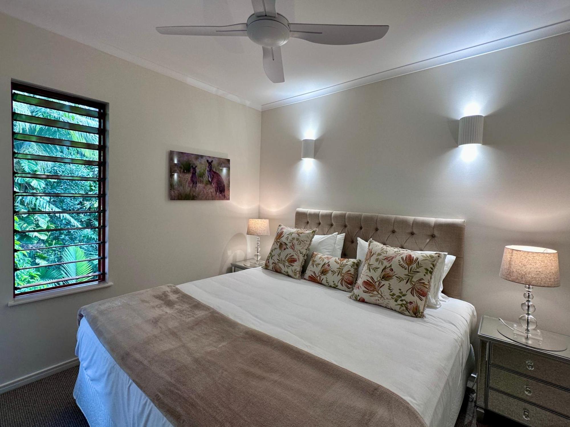 Oasis At Palm Cove Aparthotel Exterior foto