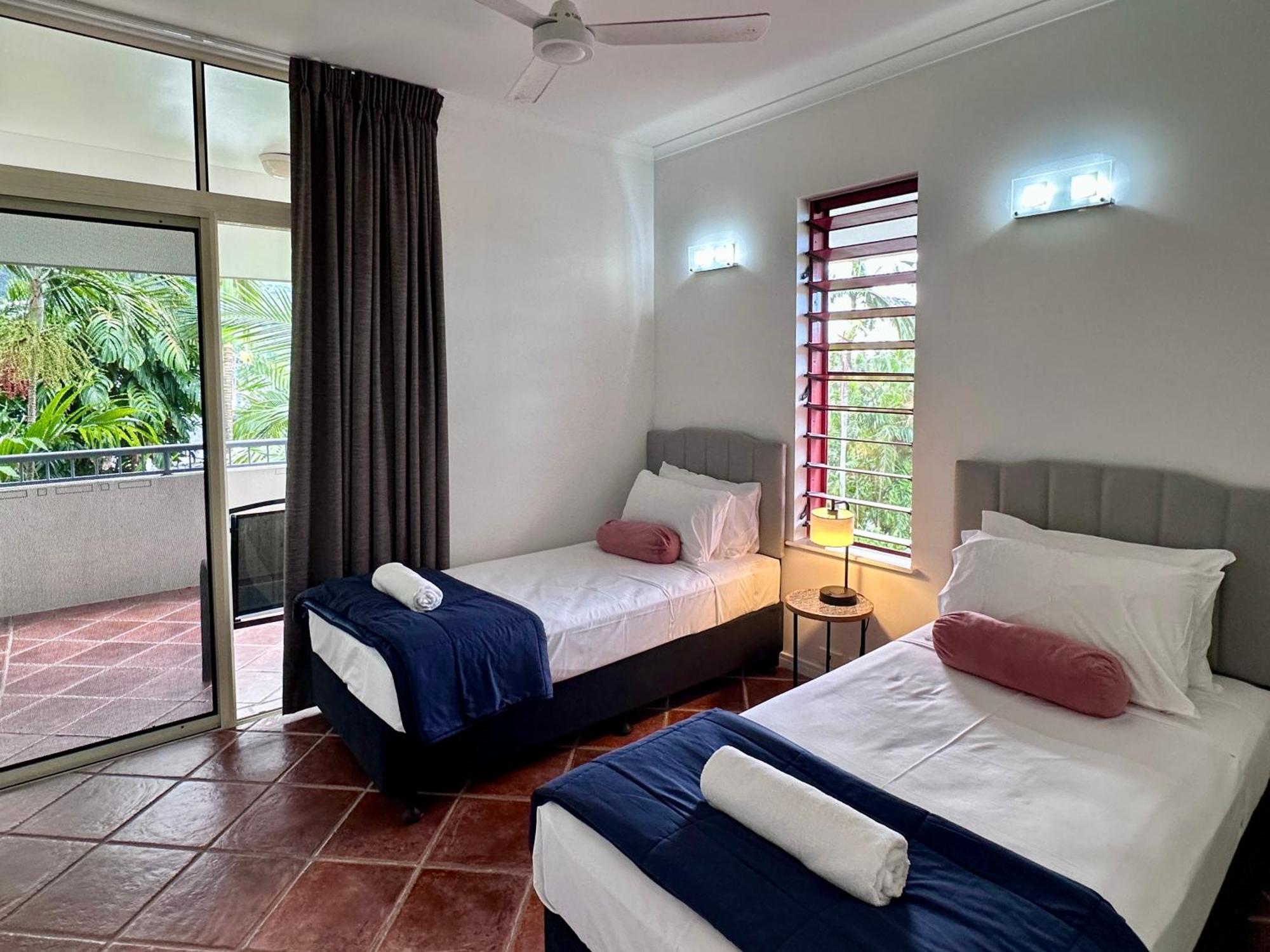 Oasis At Palm Cove Aparthotel Exterior foto